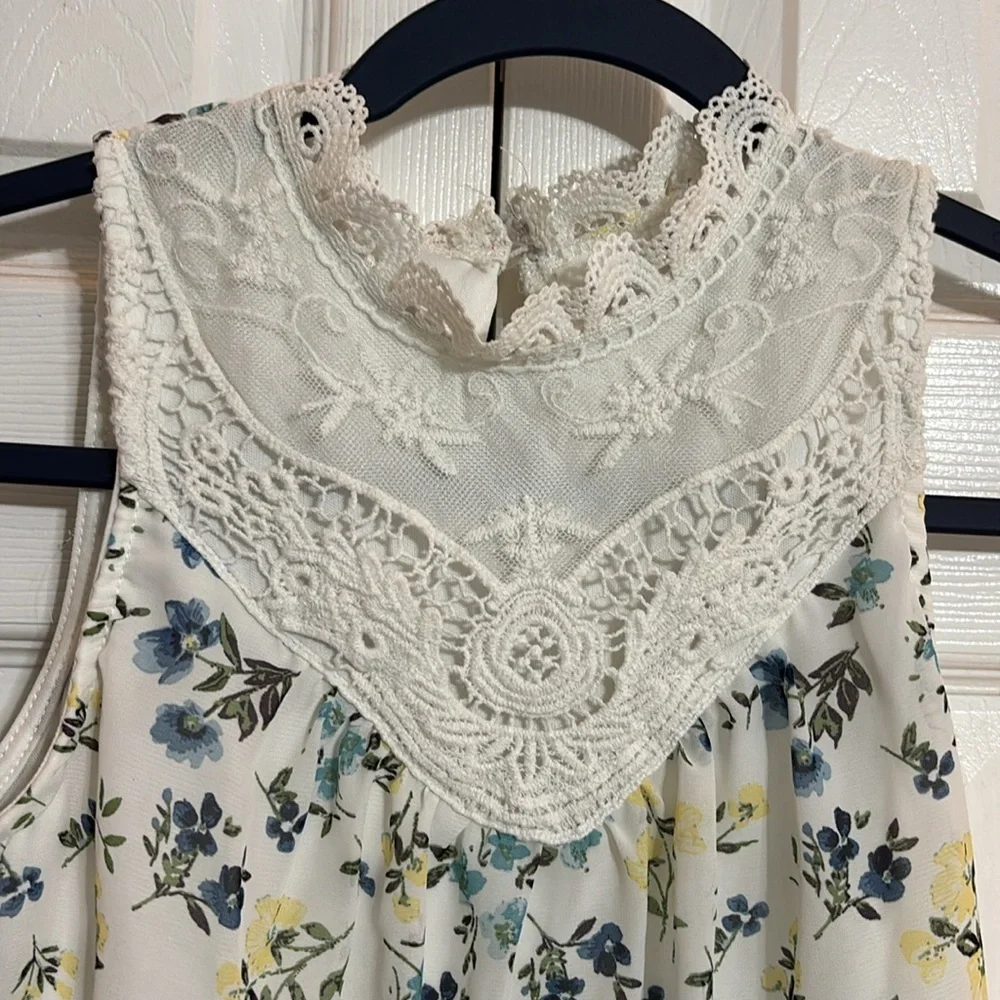 Beautees Floral Smocked Tank Top Girls Size Large